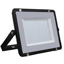 Kde sa používa LED reflektor 200W?